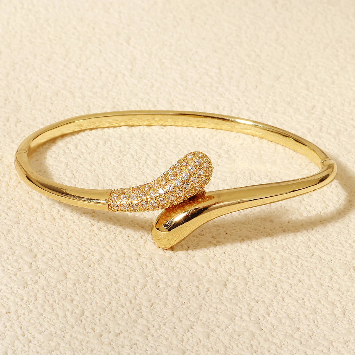 ViperBand – bold, sleek, and trendy