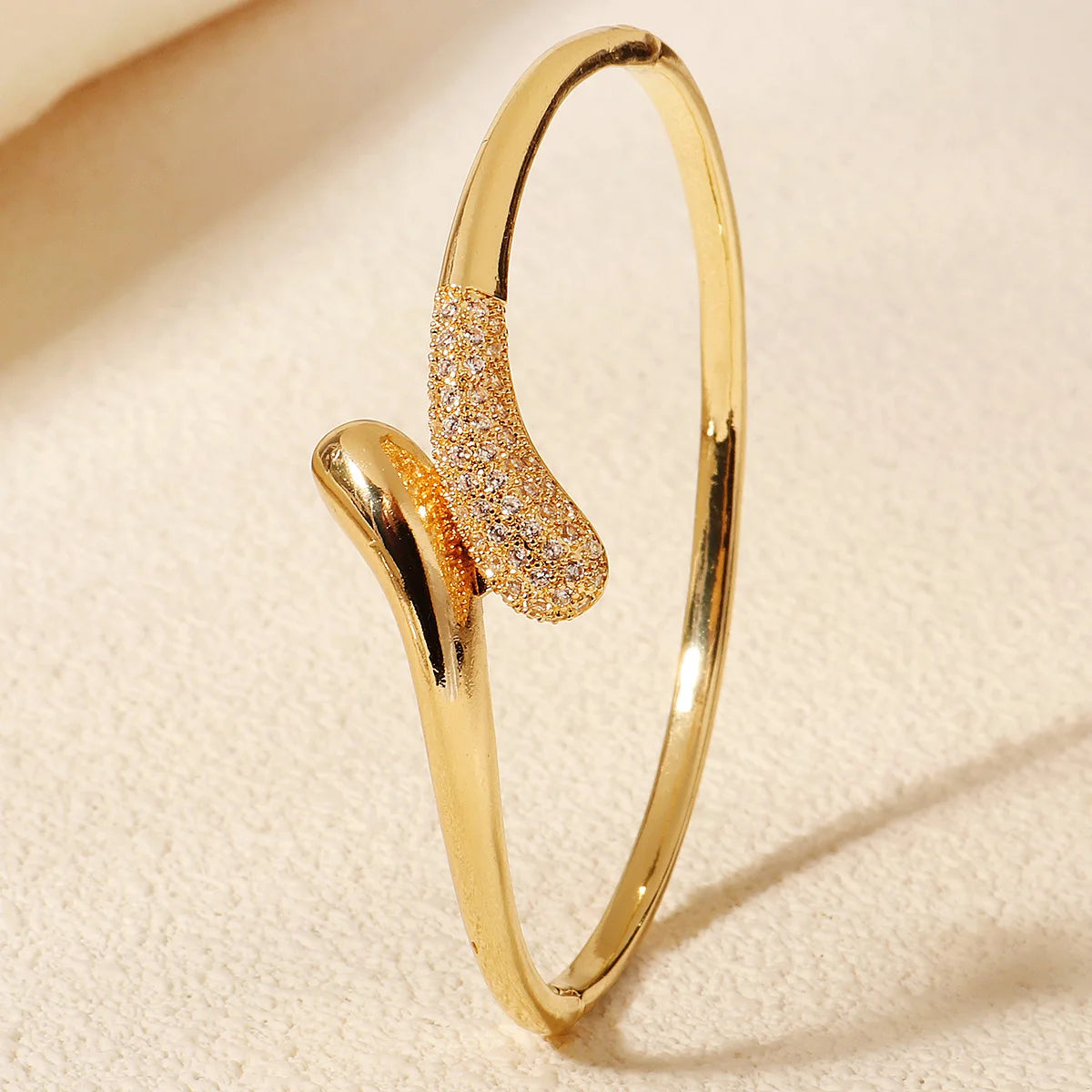 ViperBand – bold, sleek, and trendy