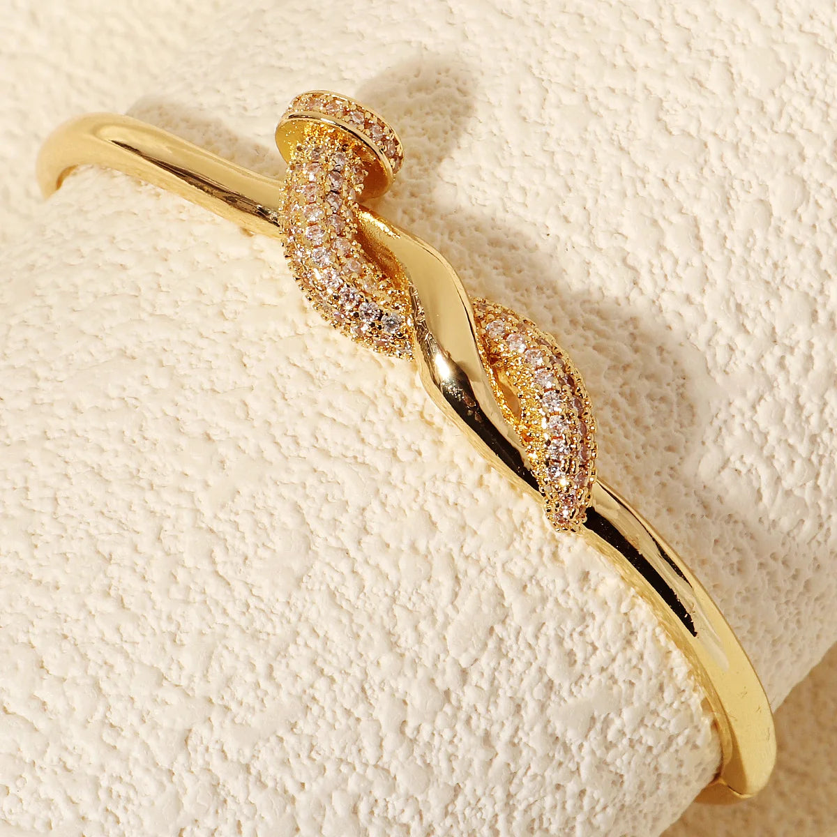 ViperBand – bold, sleek, and trendy