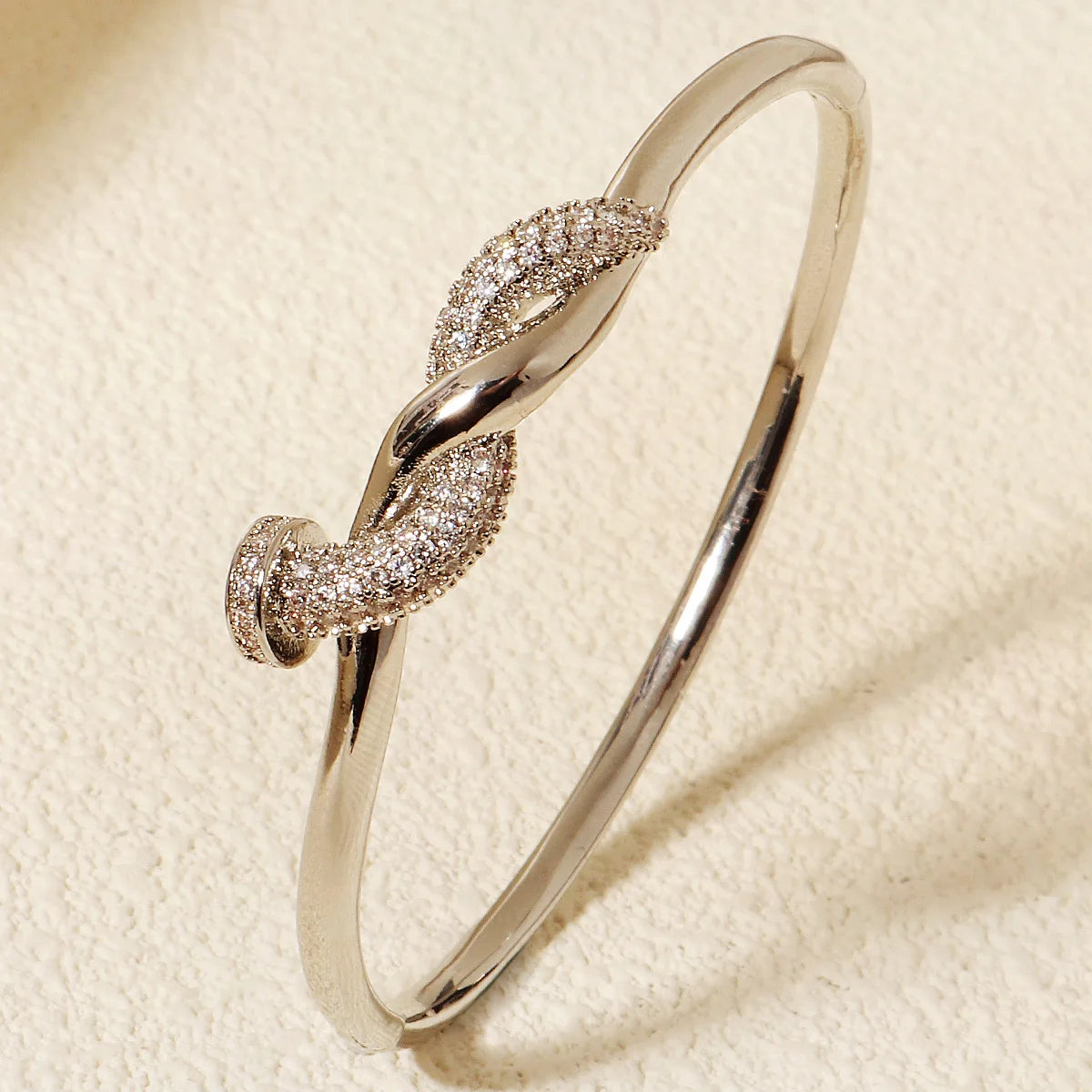 ViperBand – bold, sleek, and trendy