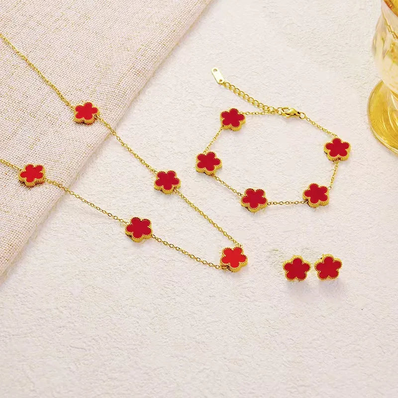 Petal Charm Set – delicate and romantic